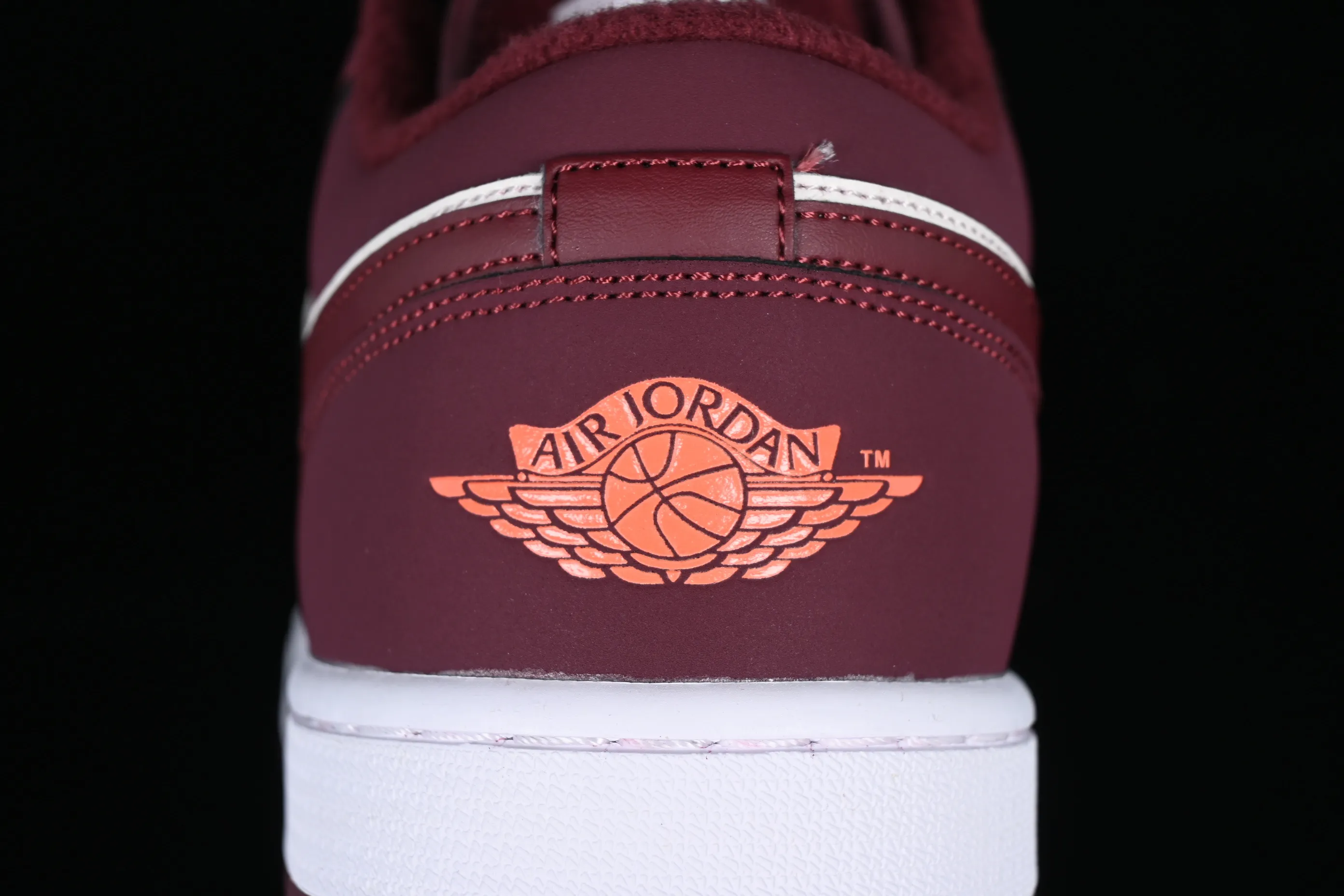 All categories Air Jordan Jordan series basketball shoes Air Jordan 1 Low Air Jordan 1 Low AJ1 Joe 1 retro white and red low-top cultural basketball shoes 553560-068